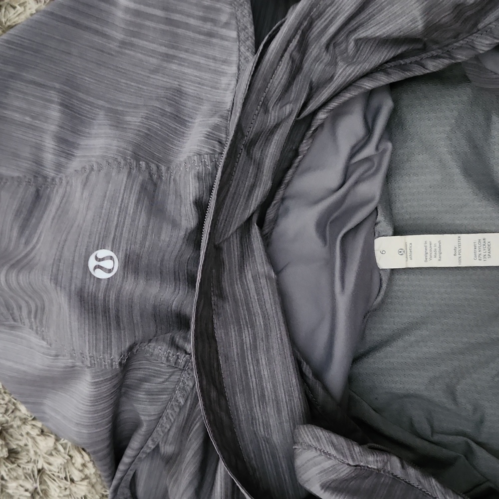 Lululemon jacket - Picture 4 of 5